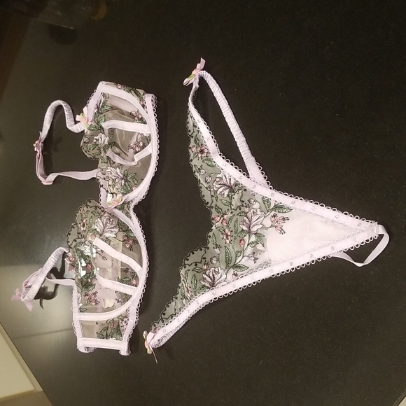 💕FOR LOVE AND LEMONS💕 Lorelei Underwire Bra SDD + Thong Panty Medium Lilac NWT - Picture 9 of 16